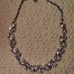Silver Crystal Leaf-Style Twist Necklace - Women Jewelry ** Lisner **